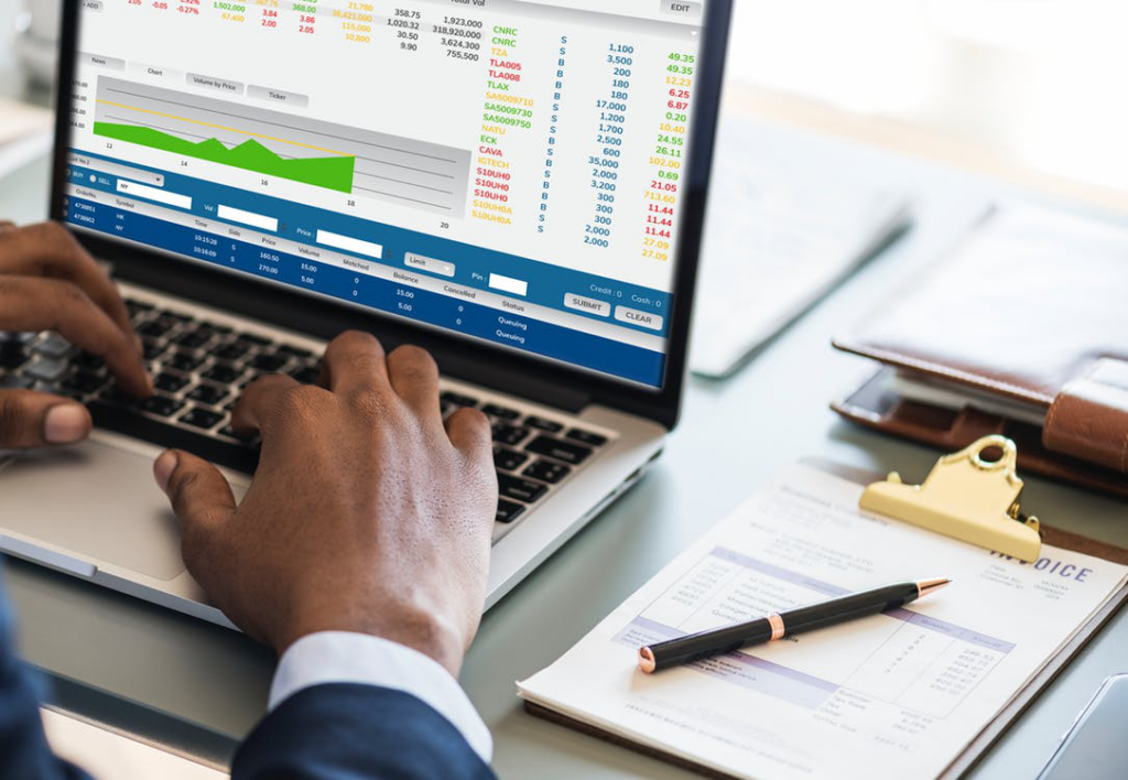 sage vs quickbooks cloud hosted acounting software